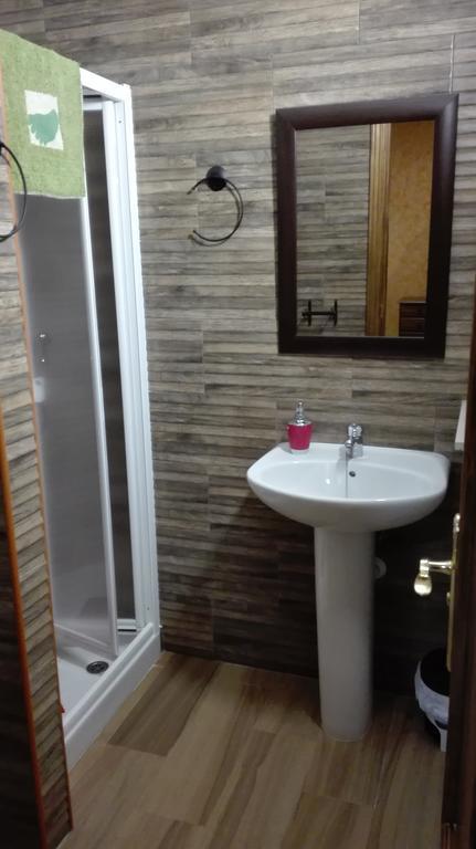 Hotel Hostal La Aldaba Montearagon Zewnętrze zdjęcie