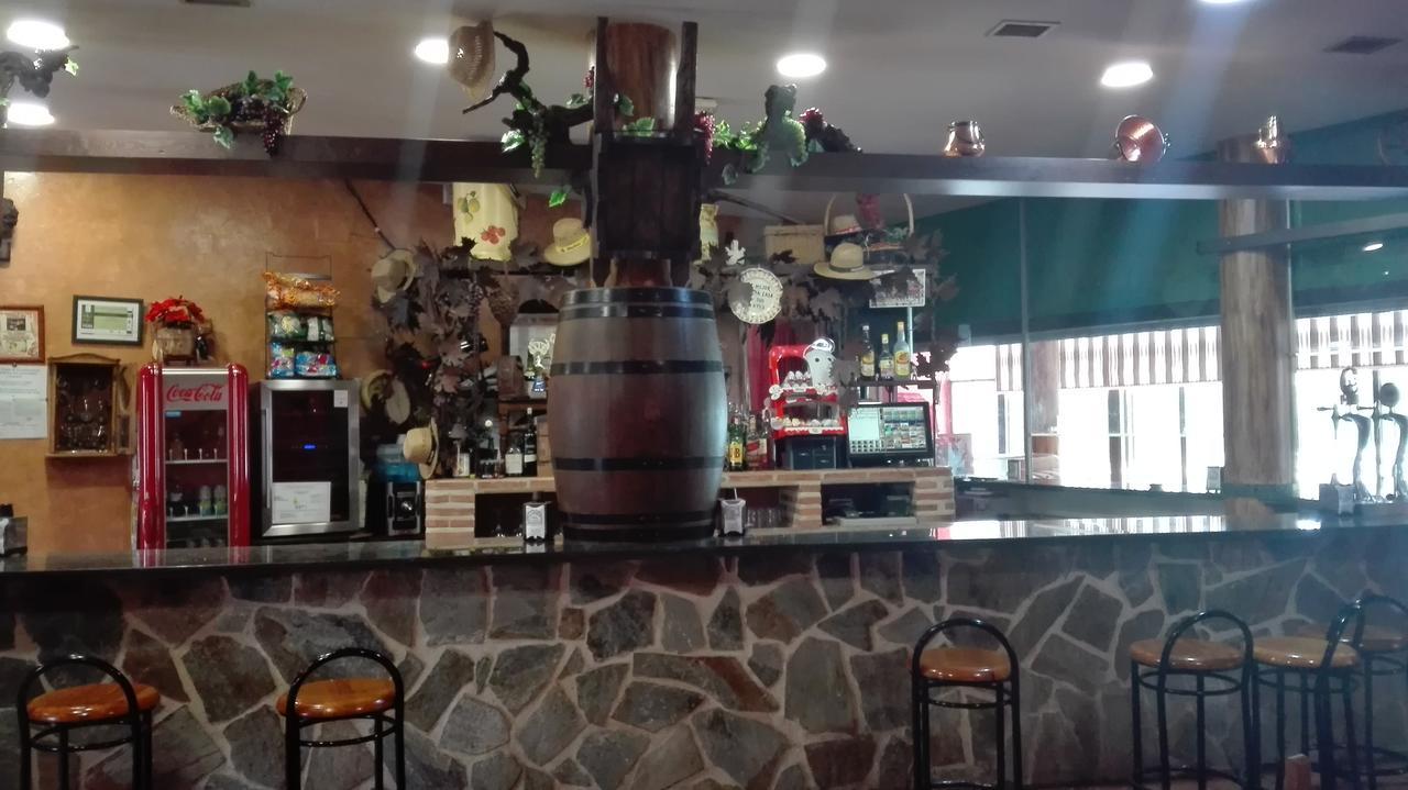 Hotel Hostal La Aldaba Montearagon Zewnętrze zdjęcie