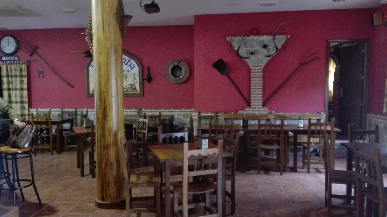 Hotel Hostal La Aldaba Montearagon Zewnętrze zdjęcie