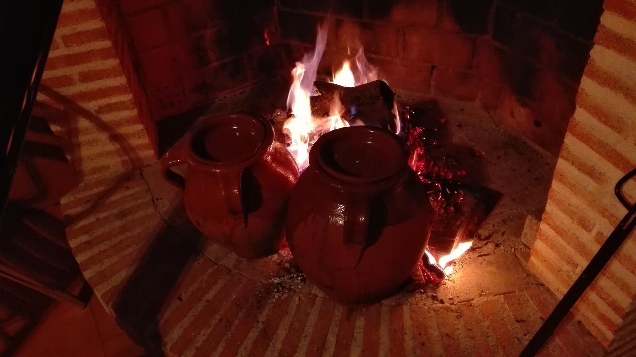 Hotel Hostal La Aldaba Montearagon Zewnętrze zdjęcie